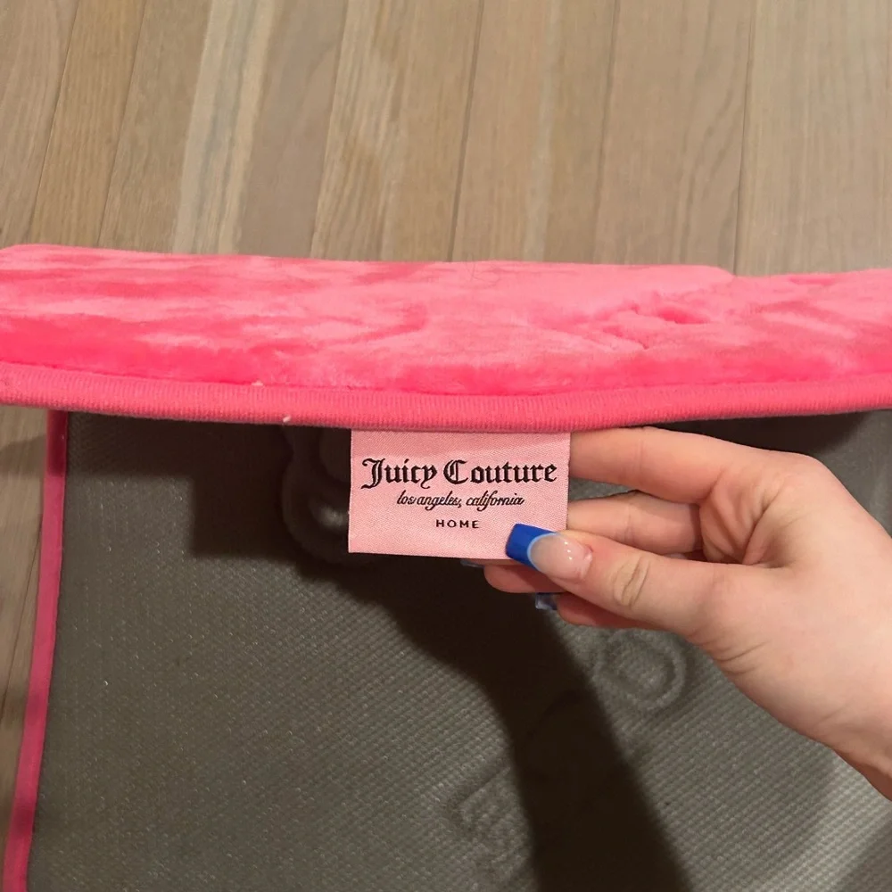 Juicy Couture Soft Pink Mat